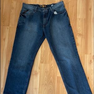 Ariat Men’s Jeans loose fit 38 x 32